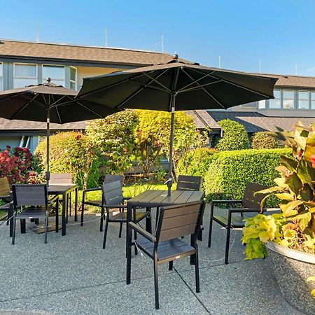 Best Western Plus Emerald Isle Hotel Sidney Exterior photo