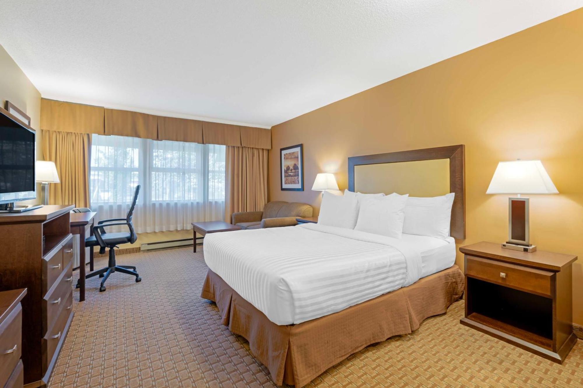 Best Western Plus Emerald Isle Hotel Sidney Exterior photo