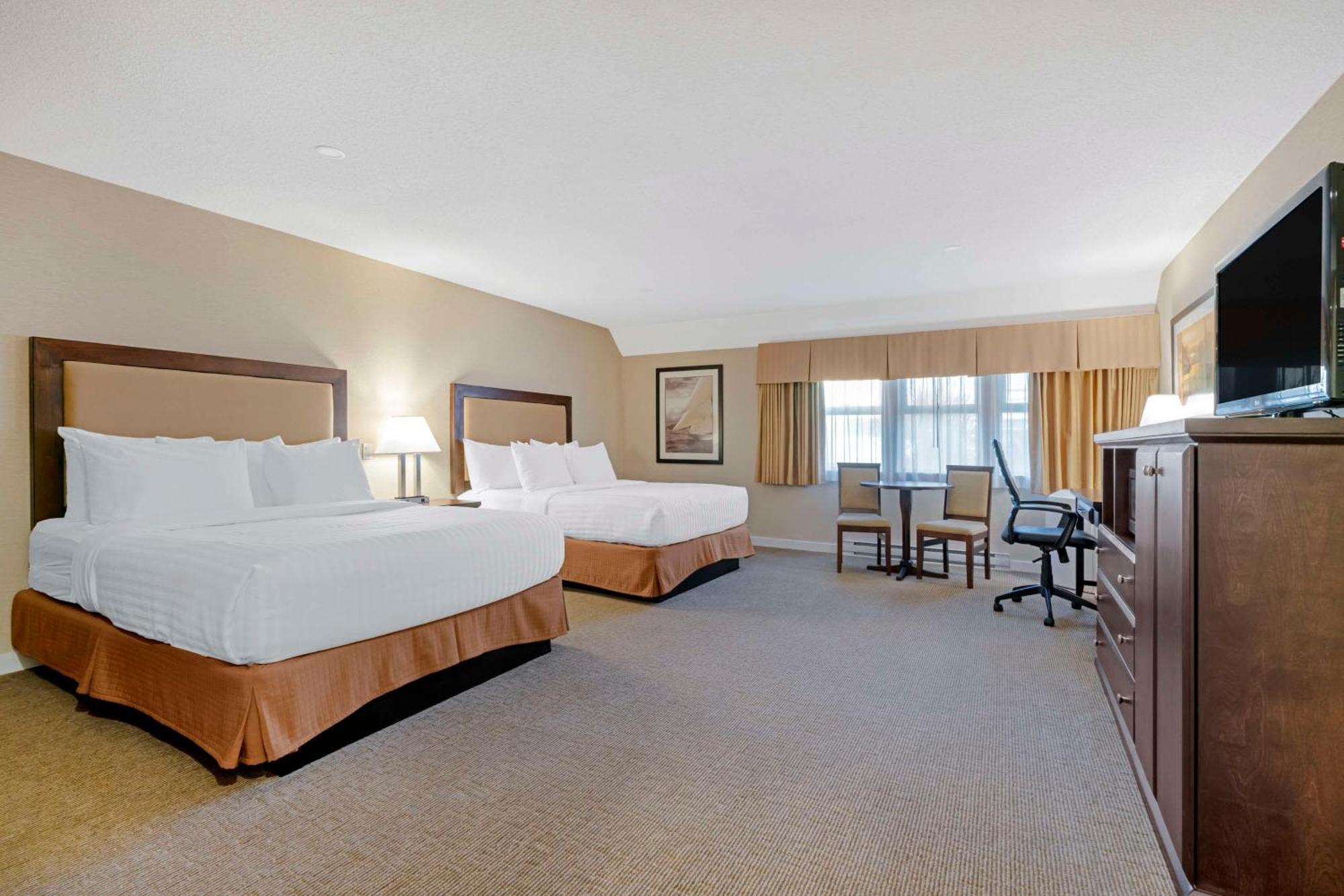 Best Western Plus Emerald Isle Hotel Sidney Exterior photo