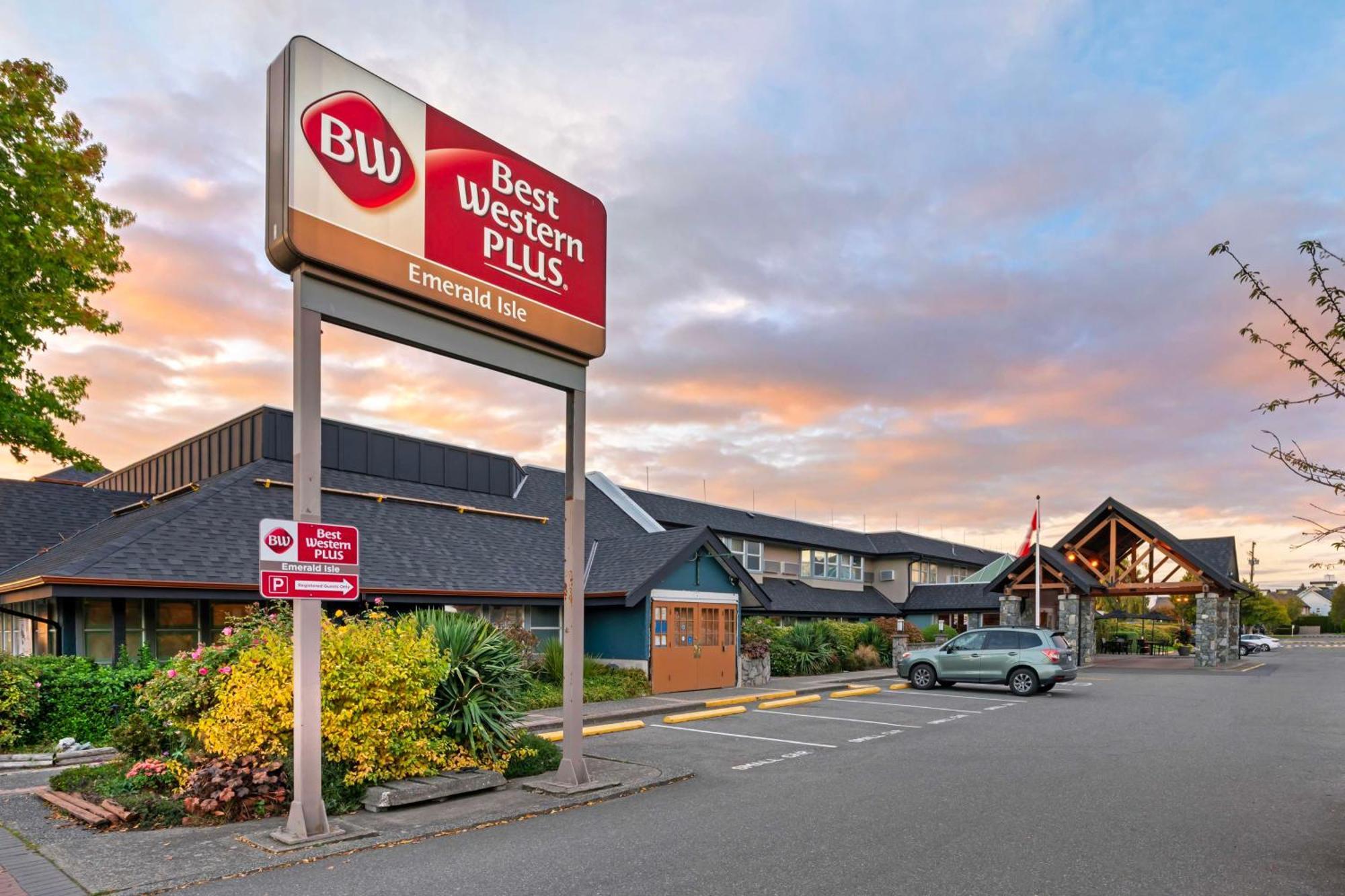 Best Western Plus Emerald Isle Hotel Sidney Exterior photo